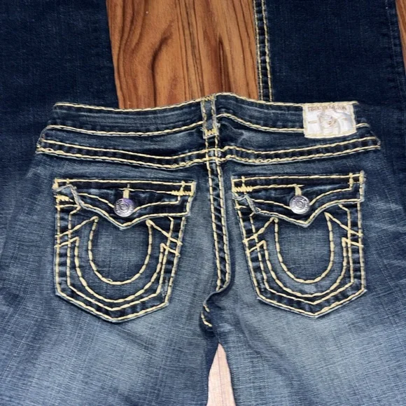 True Religion. FIRM…. One day only!!! - Picture 2 of 3